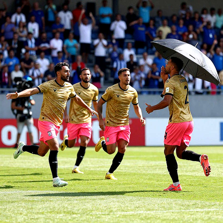 V.League và những khoảng lặng không có trong biên bản