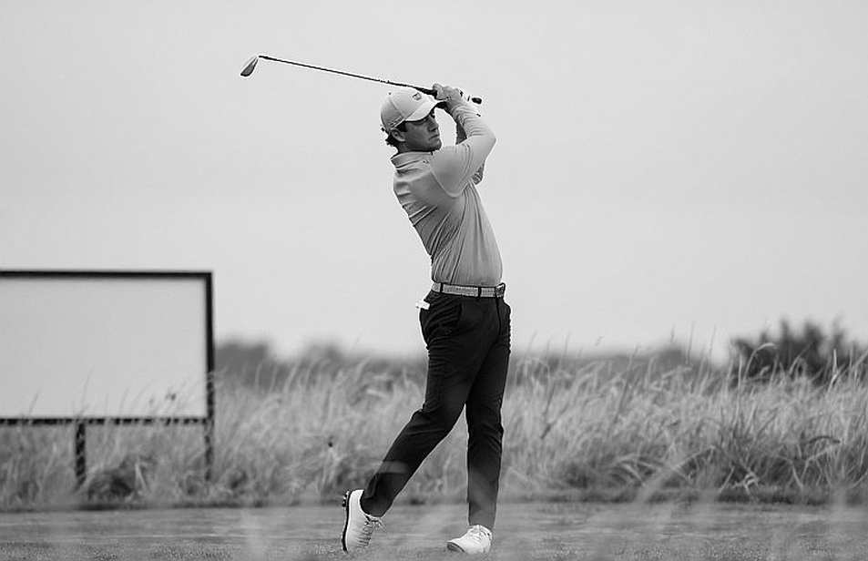 Bảy món đồ golf nữ, năm khoảng trống dữ liệu: Mùa quà tặng và cái giá của một danh sách