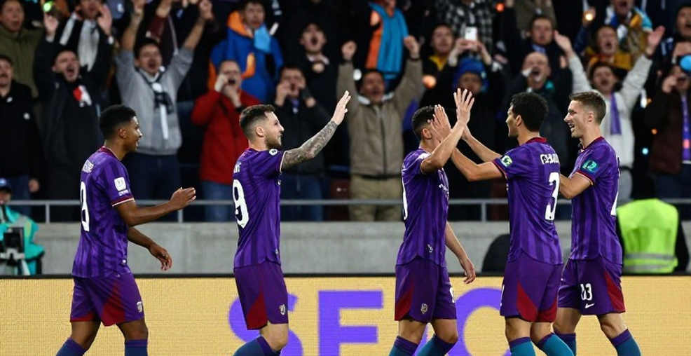 V.League mùa chuyển nhượng: Khoảng trống giữa hai trung vệ và những con số biết nói