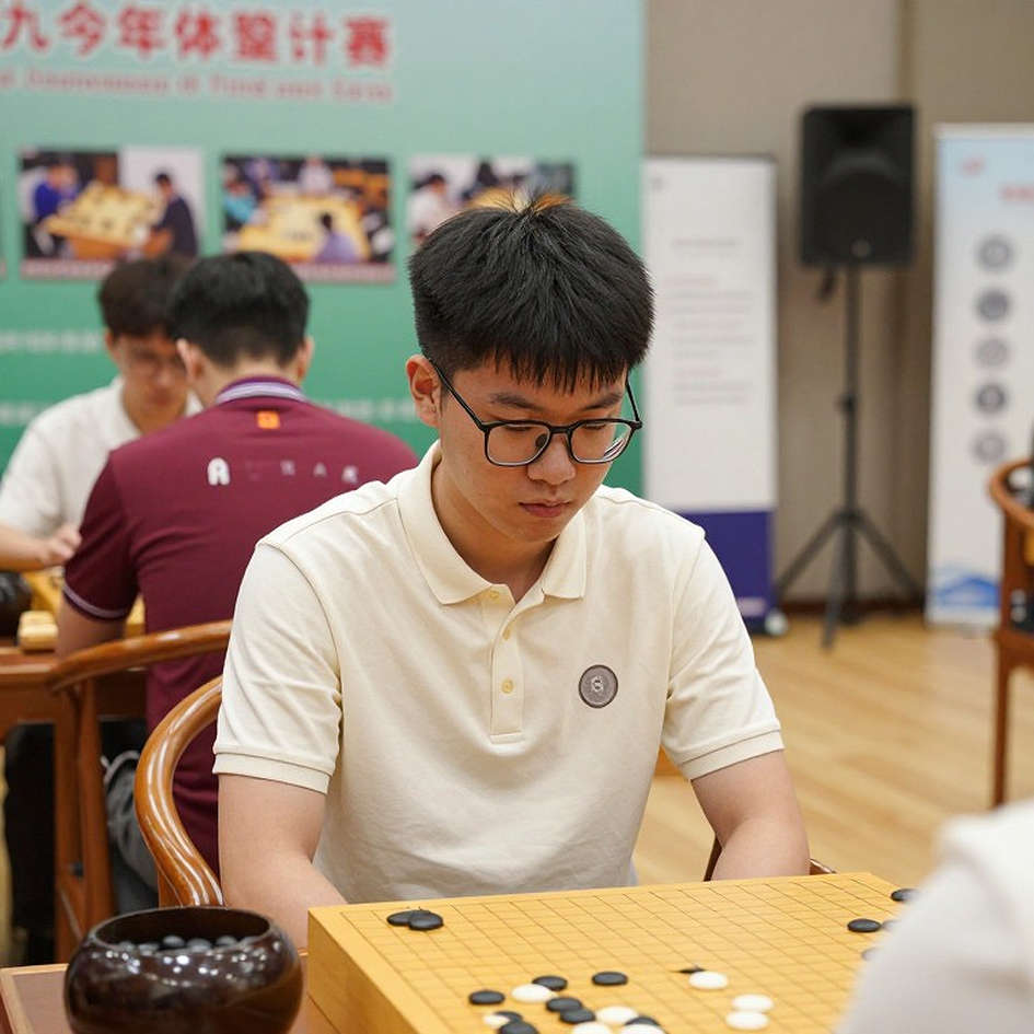 FIDE bỏ phiếu ngày 26 tháng 9: Lời hứa về Carlsen và hồ sơ xung đột lợi ích FIDE bỏ phiếu ngày 26 tháng 9: Lời hứa về Carlsen và hồ sơ xung đột lợi ích