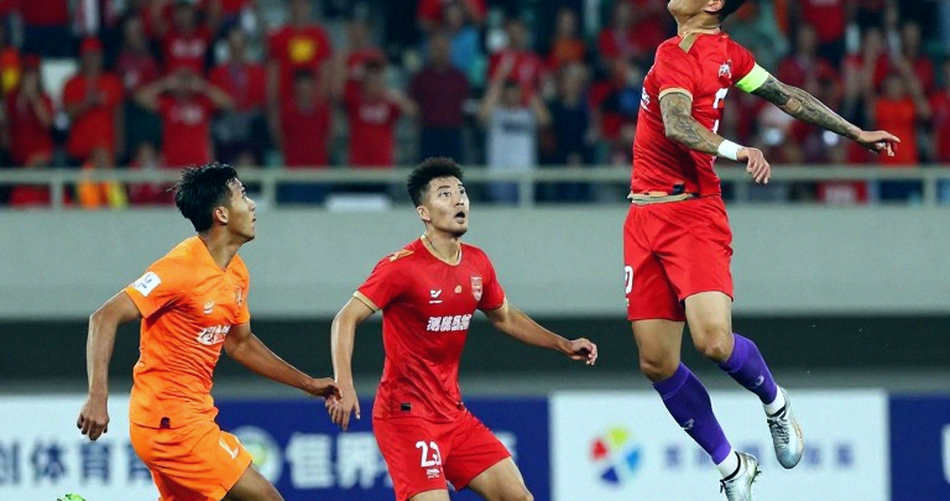Morishita lật cổ chân ở Ewood Park: Blackburn mất một cầu thủ, mất luôn nhịp trận