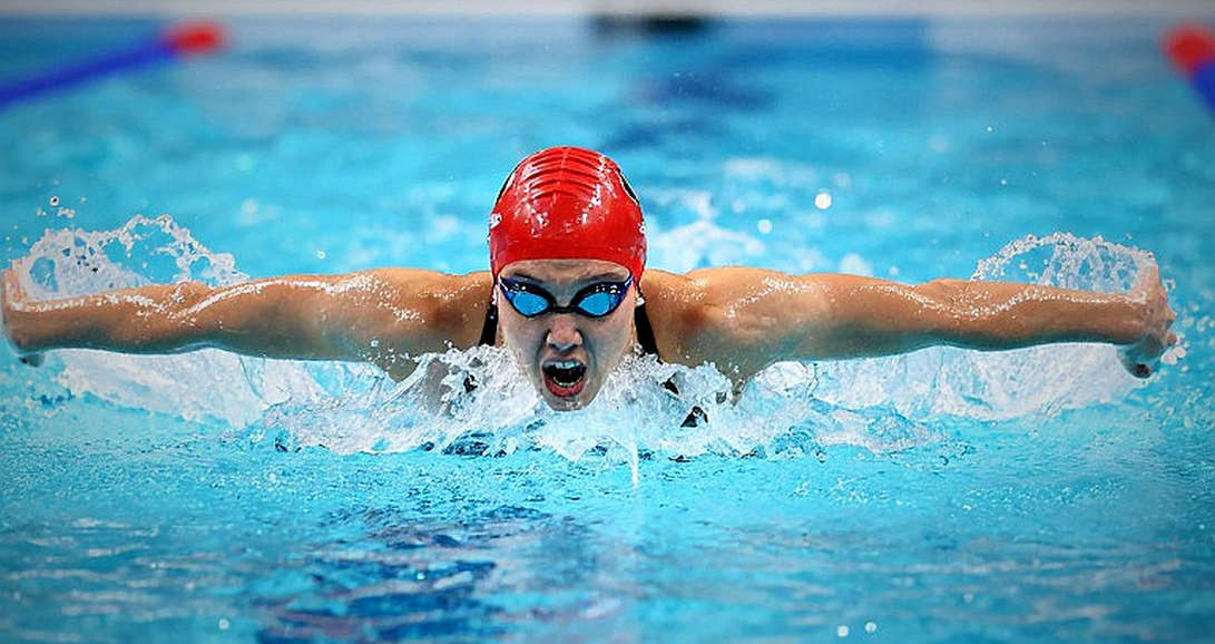 Cú chạm tường 22.09 giây: Pieter Coetze xóa kỷ lục của Kolesnikov ở Tashkent