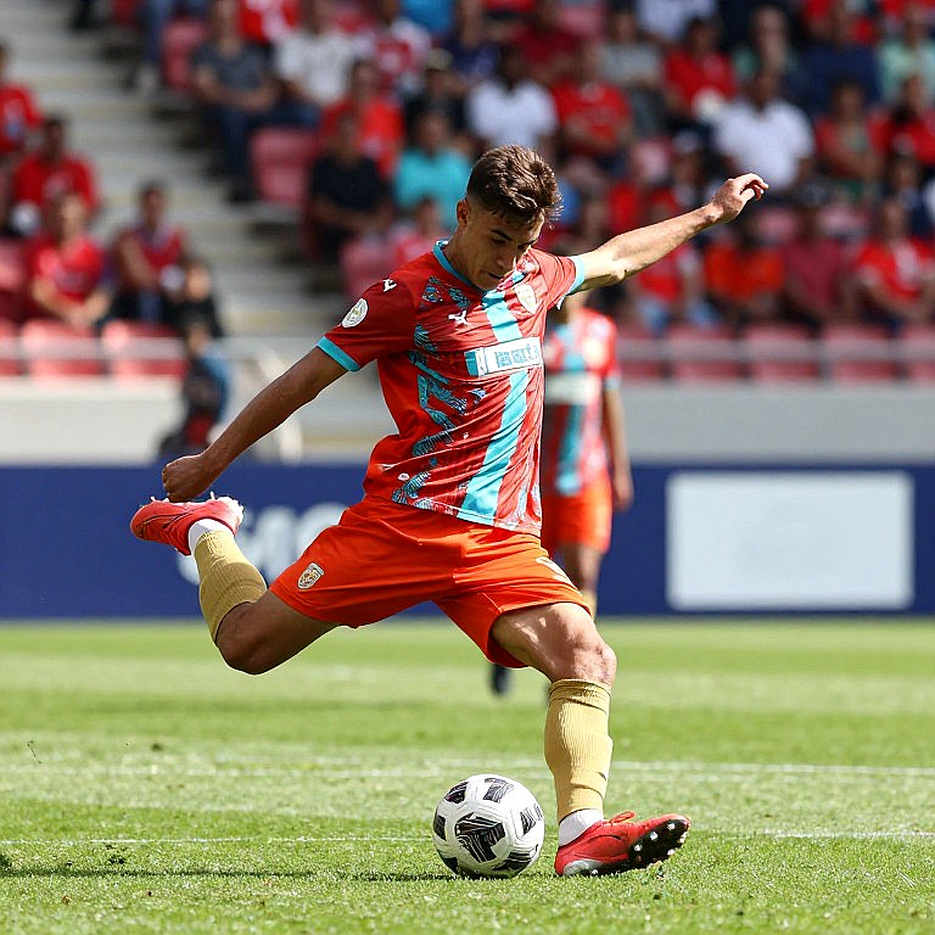 Torreense và hóa đơn không thể thu nhỏ: khi sân 2.400 chỗ ngồi bước vào Europa League Torreense và hóa đơn không thể thu nhỏ: khi sân 2.400 chỗ ngồi bước vào Europa League