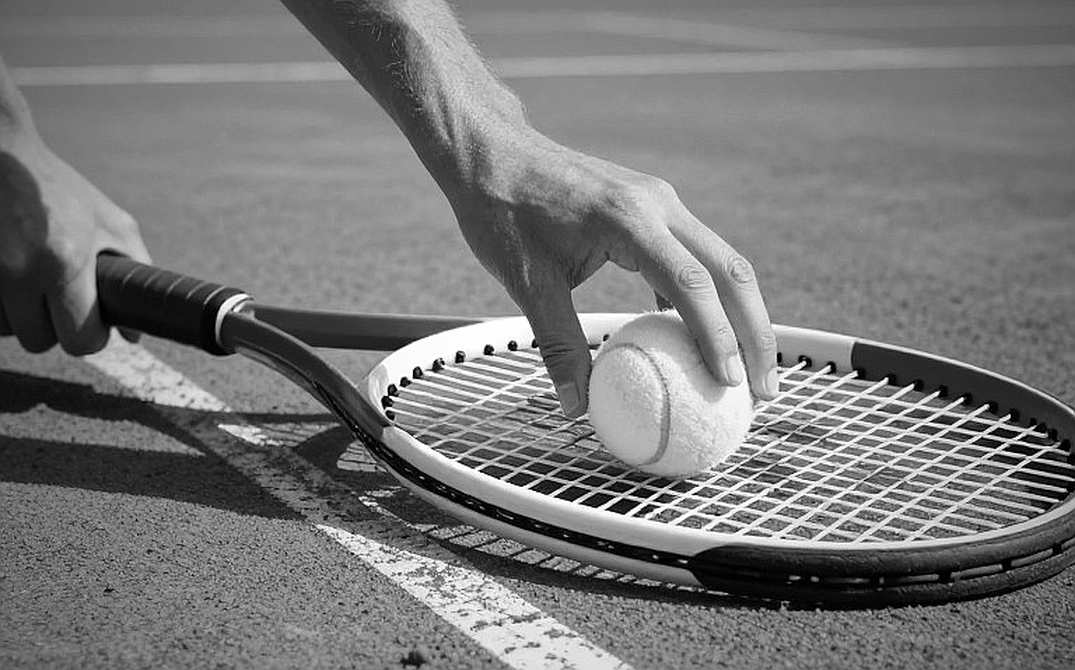 Sinner trở lại từ Riyadh: bài kiểm tra đầu gối và khoảng trống 700 điểm trước Australia Open 2027