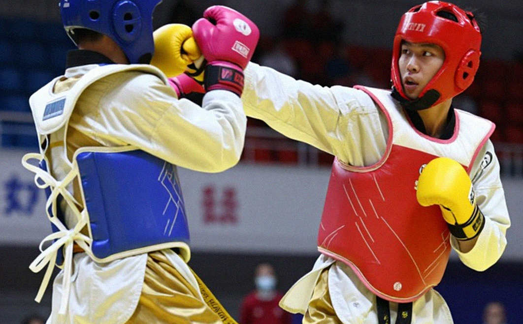 Arman Tsarukyan đấu Neiman Gracie ở RAF Abu Dhabi: Hai trận trong ba tuần và bài toán rủi ro