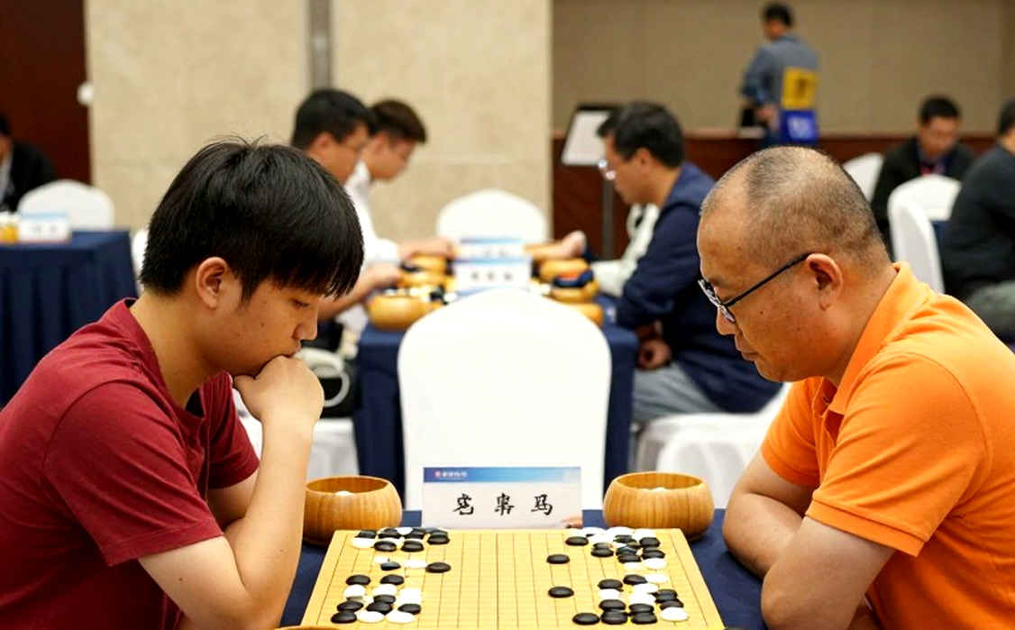 Carlsen Names Sindarov the Clear Favourite Ahead of the World Chess Championship Match
