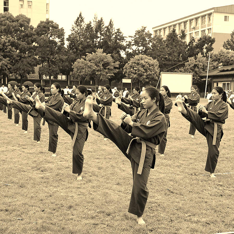 Ranh giới mờ của võ thuật: khi một cái nhãn che khuất nhiều luật chơi
