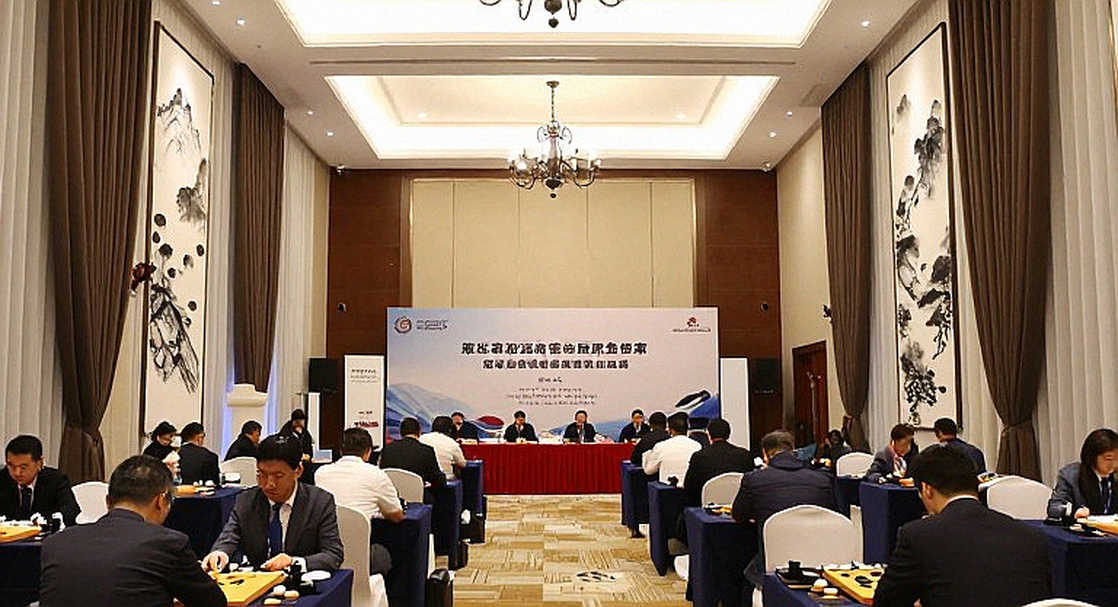 Samarkand Vòng 4: Đội tuyển nữ Hoa Kỳ dẫn đầu với 15/16 điểm ván