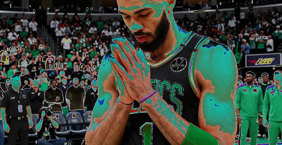 Cú ngã không va chạm của Hukporti và vực thẳm mở ra dưới chân Philadelphia 76ers