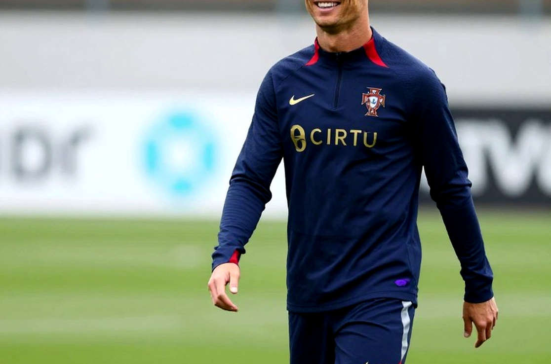 Ronaldo rời trại, Højlund nhại 'SIUUU': đêm Copenhagen và vùng chuyển giao không thể đảo ngược của bóng đá Bồ Đào Nha